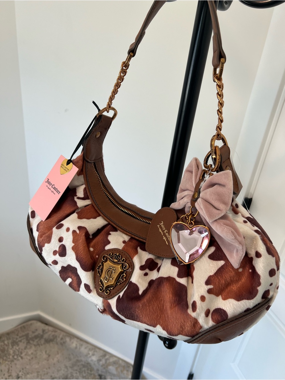 Juicy Couture Brown & White Cowhide Print Shoulder Bag with Heart Charm & Bow - Picture 2 of 6